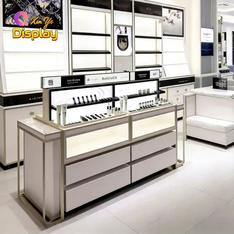 تجهيزات متاجر العناية بالبشرة  - مراجعة Luxury Skin Care وسعره