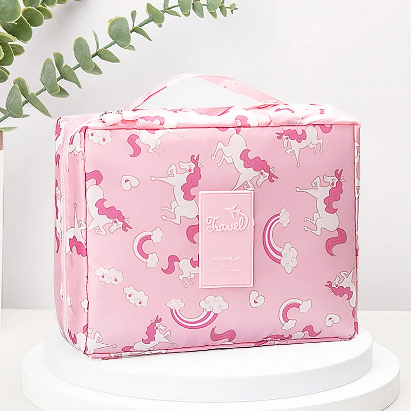 مصمم الفاخرة المحمولة التجميل  - مراجعة Luxury Skincare Box وسعره